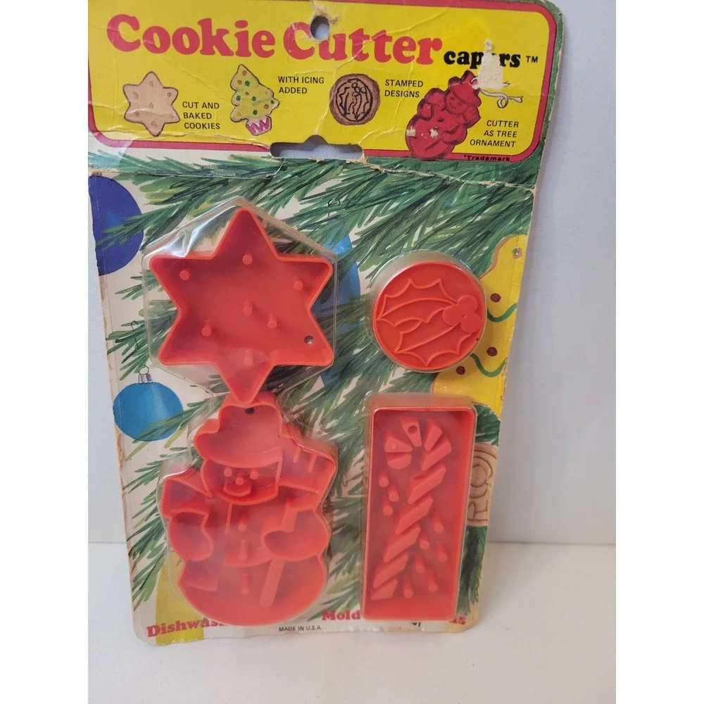 Vintage Lone Tree Christmas Cookie Cutters Red Plastic Snowman Star Candy Cane
